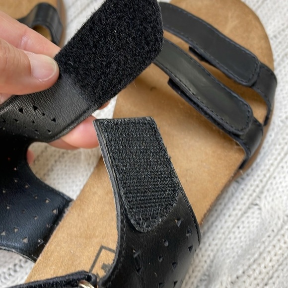 NWOT Propet Women’s sz 7 Leather Black Sandals. Hook& loop straps cork footbed - Picture 8 of 10